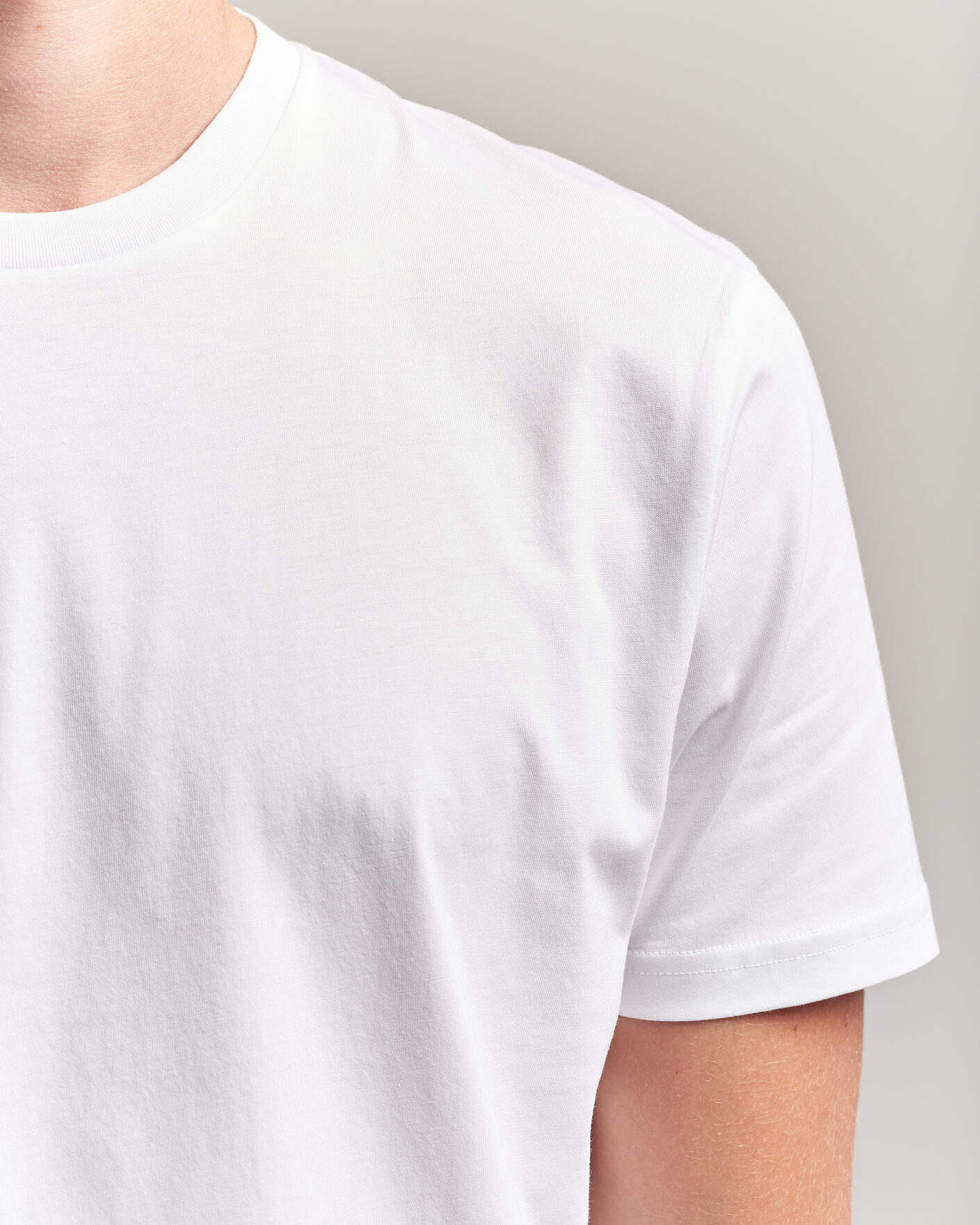 Hombres | Camisetas | Sunspel | Riviera Midweight T-Shirt White