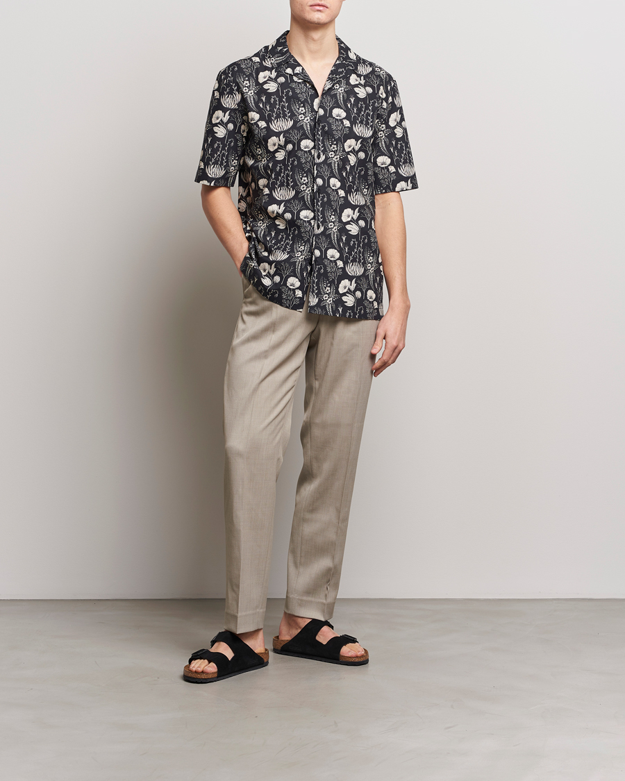 Hombres | Camisas | Sunspel | Katie Scott Short Sleeve Printed Resort Shirt Black