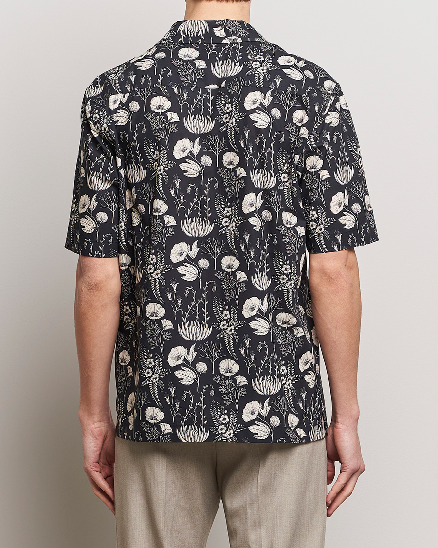 Hombres | Camisas | Sunspel | Katie Scott Short Sleeve Printed Resort Shirt Black