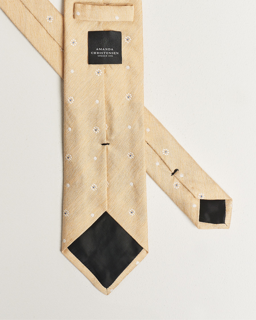 Hombres | Amanda Christensen Cotton/Silk/Linen Printed Flower 8cm Tie Yellow | Amanda Christensen | Cotton/Silk/Linen Printed Flower 8cm Tie Yellow