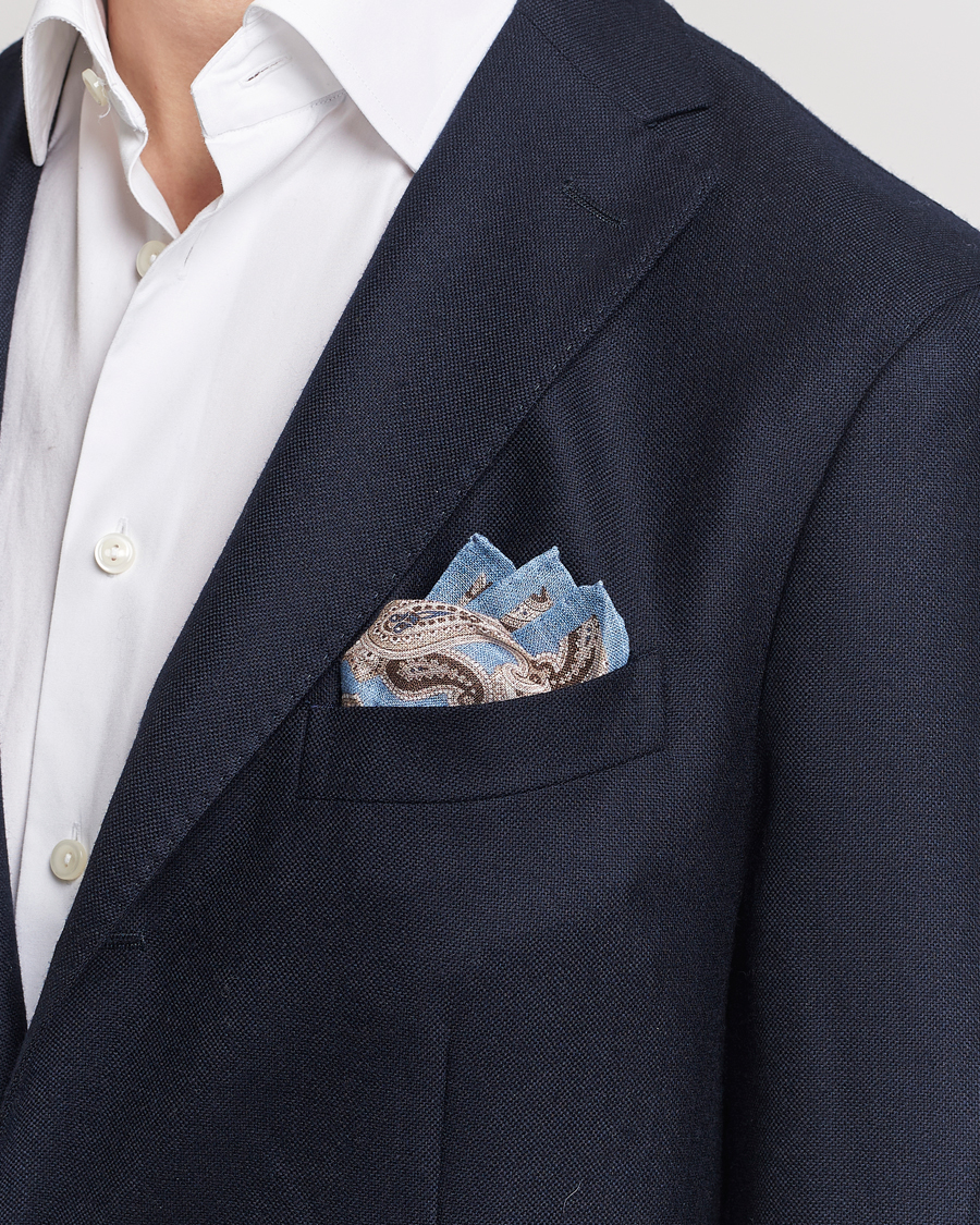 Hombres | Business casual | Amanda Christensen | Linen Printed Large Paisley Pocket Square Blue