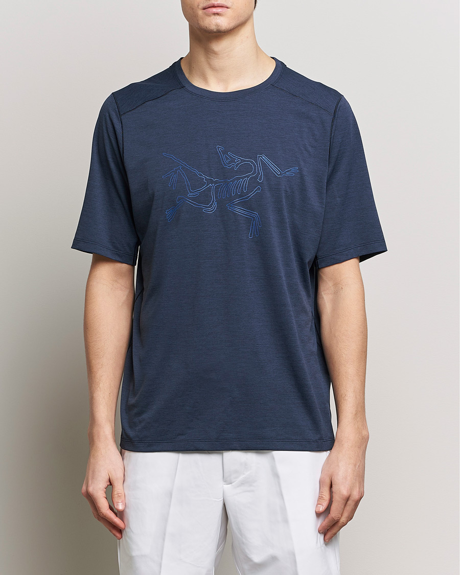 Hombres | Camisetas de manga corta | Arc'teryx | Cormac Bird Logo Crew Neck T-Shirt Black Sapphire