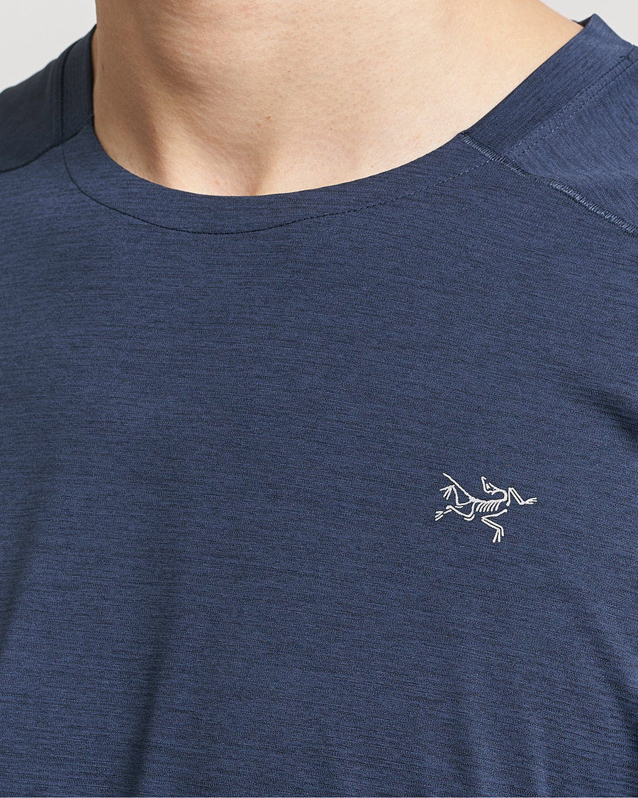 Hombres | Camisetas | Arc'teryx | Cormac Crew Neck T-Shirt Black Sapphire Heather