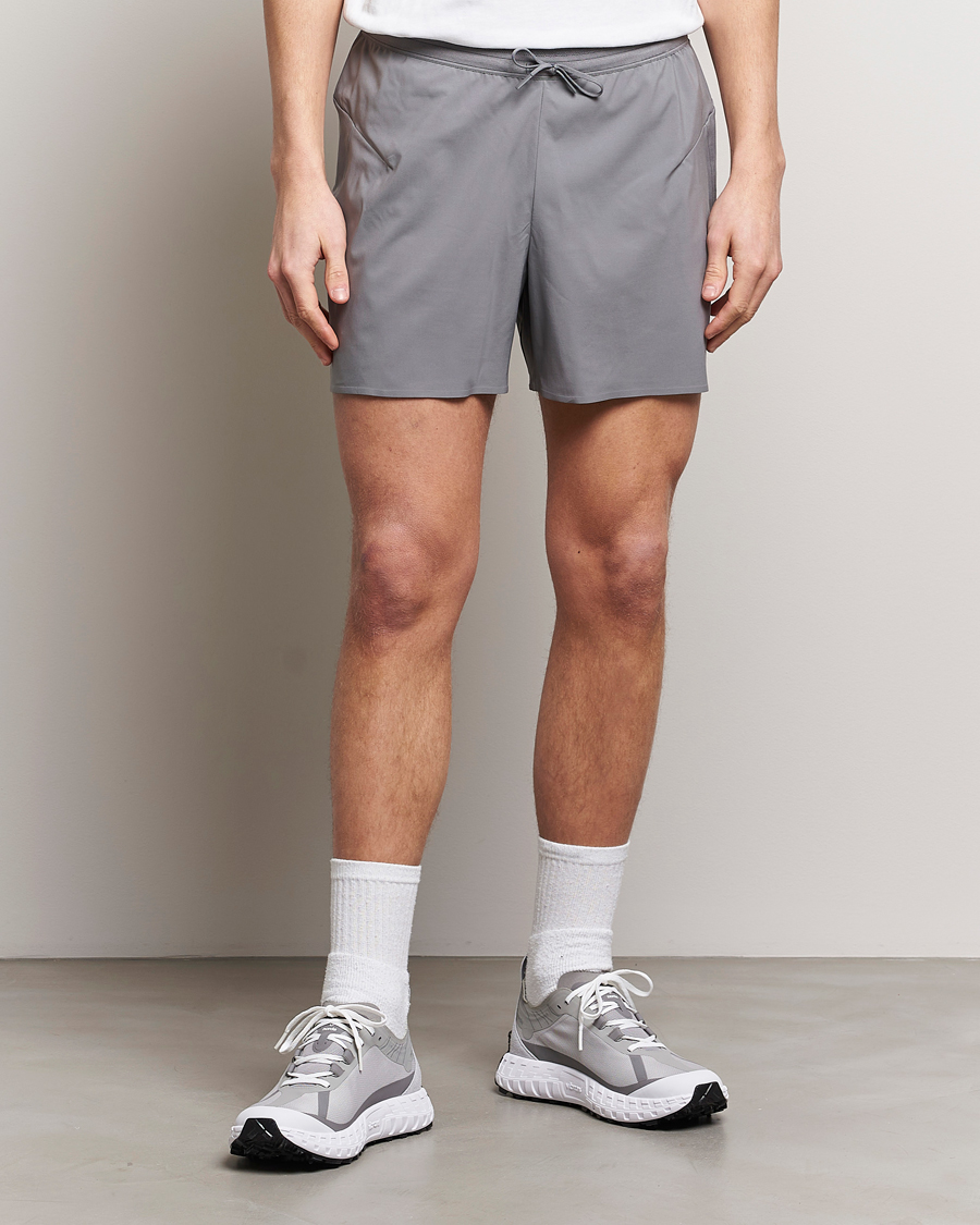 Hombres | Pantalones cortos funcionales | Arc\'teryx | Norvan Running Shorts Void