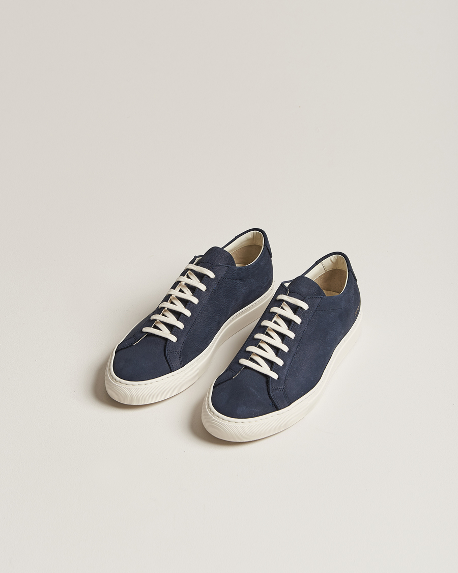 Hombres | Zapatos | Common Projects | Original Achilles Pebbled Nubuck Sneaker Navy