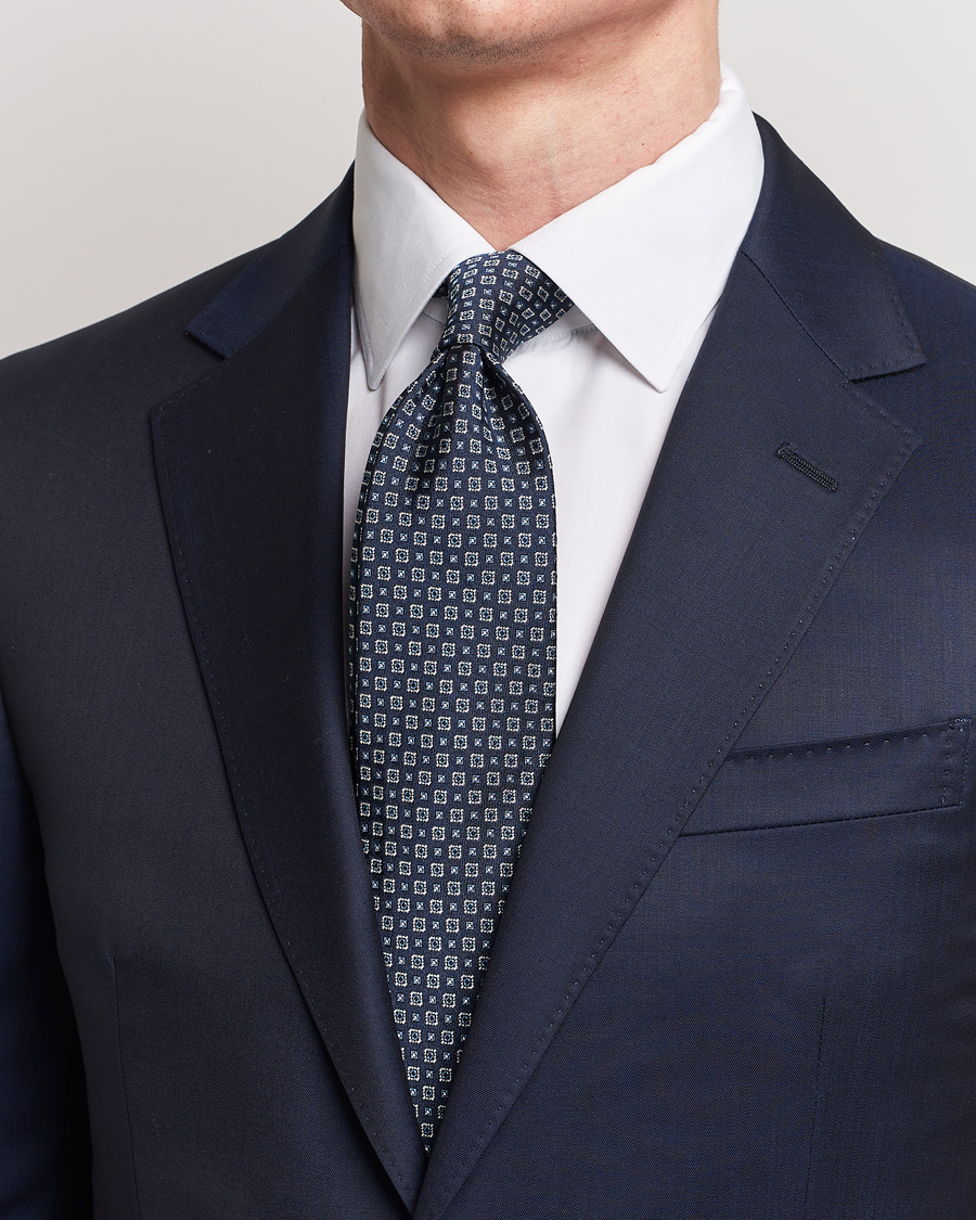 Hombres | Brioni Medallion Silk Tie Navy | Brioni | Medallion Silk Tie Navy