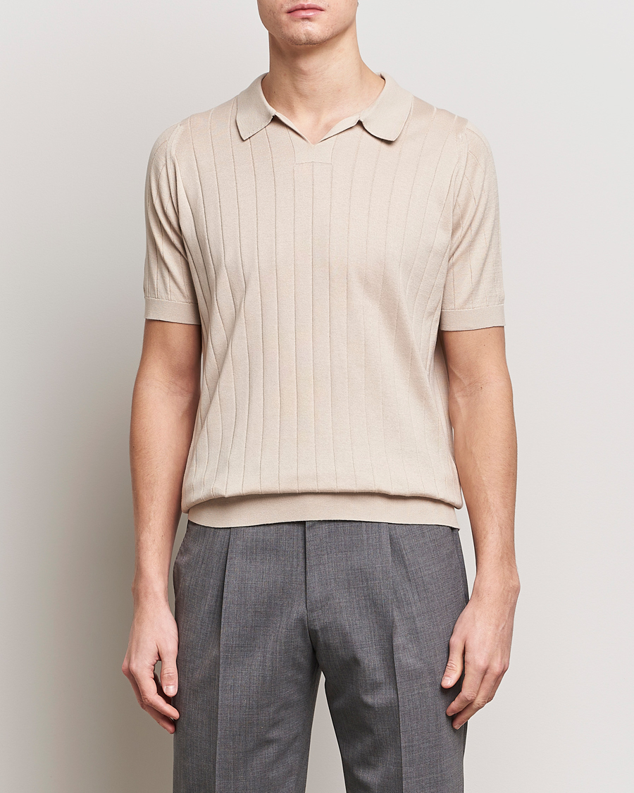 Hombres | Polos | John Smedley | Roper Open Collar Sea Island Polo Almond