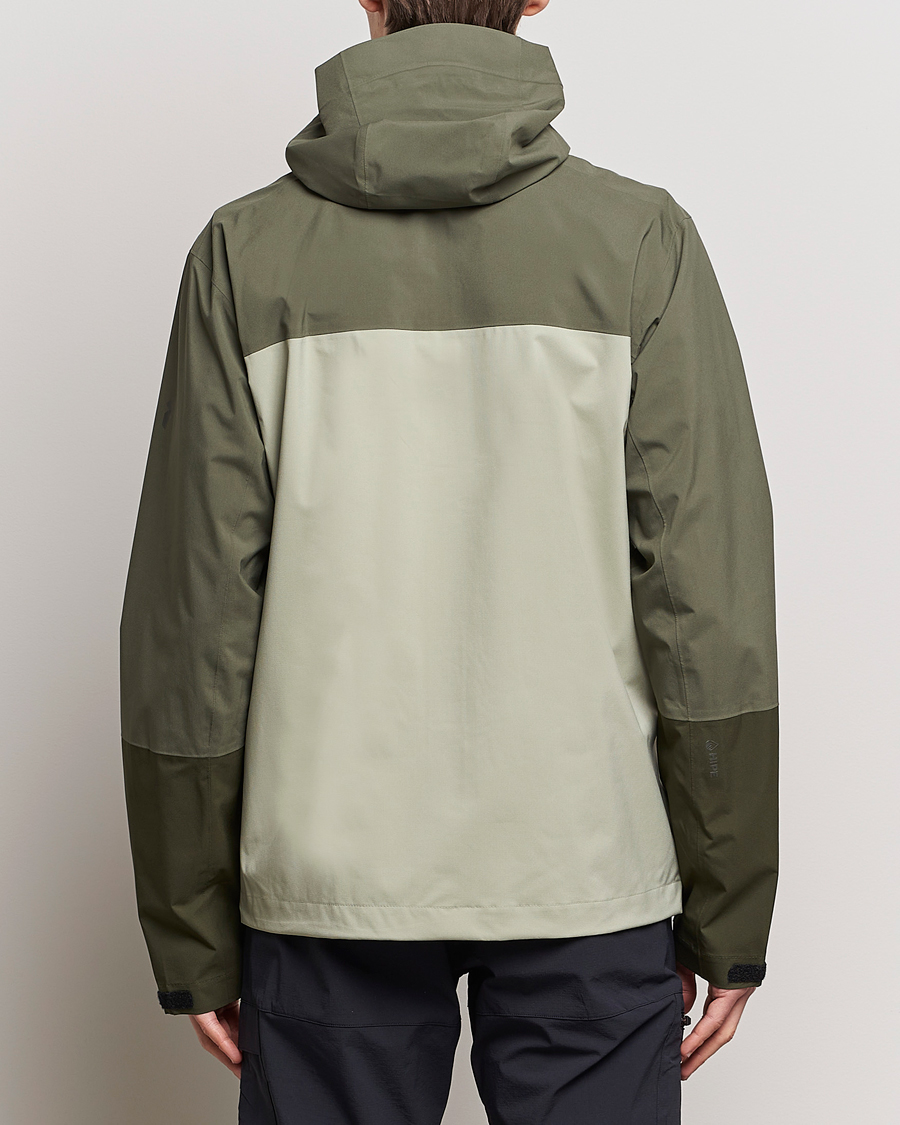 Hombres | Abrigos y chaquetas | Peak Performance | Trail Hipe Hooded Jacket Pine Needle/Limit Green