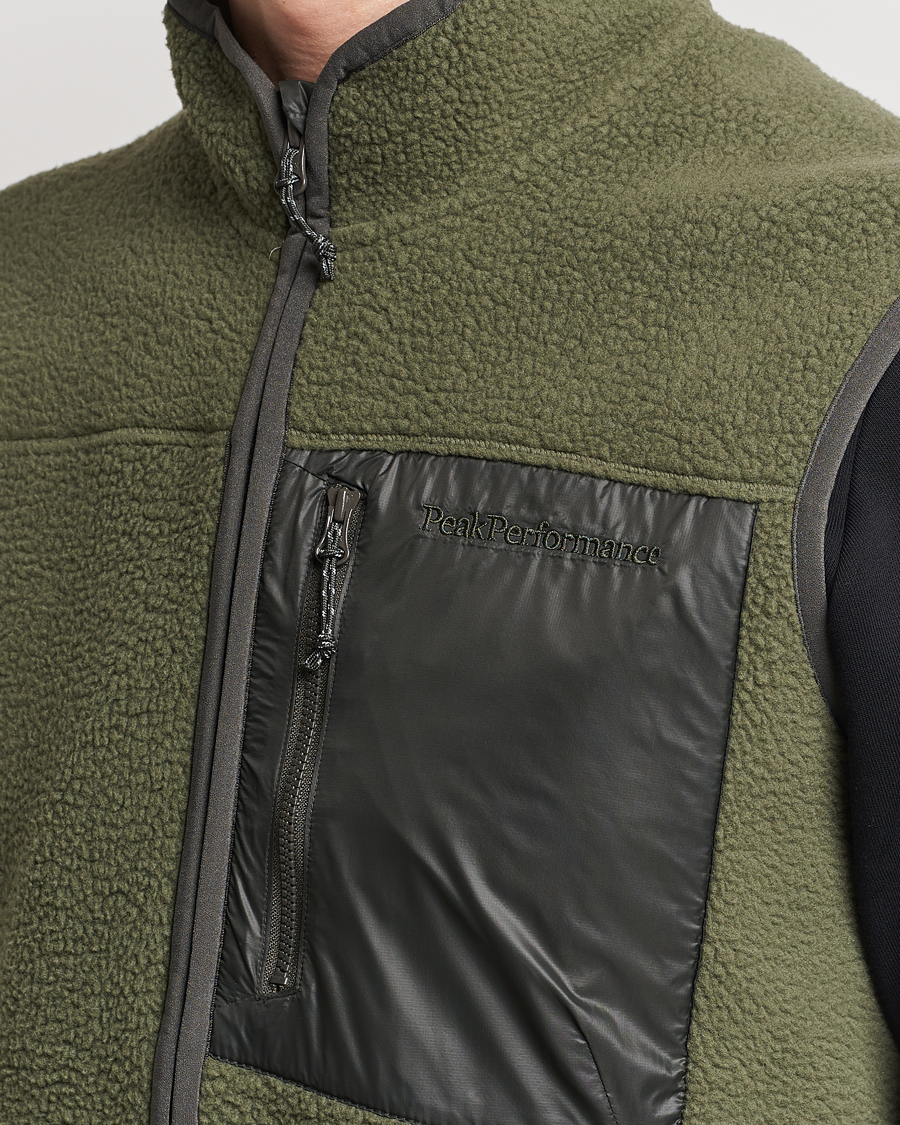 Hombres | Jerséis y prendas de punto | Peak Performance | Pile Vest Pine Needle
