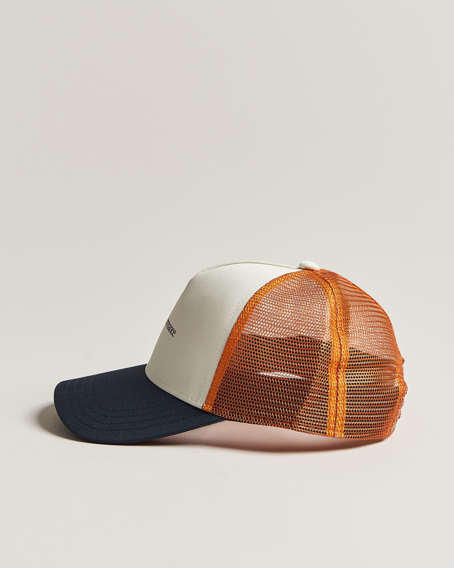 Hombres | Peak Performance Trucker Cap Salute Blue/White | Peak Performance | Trucker Cap Salute Blue/White