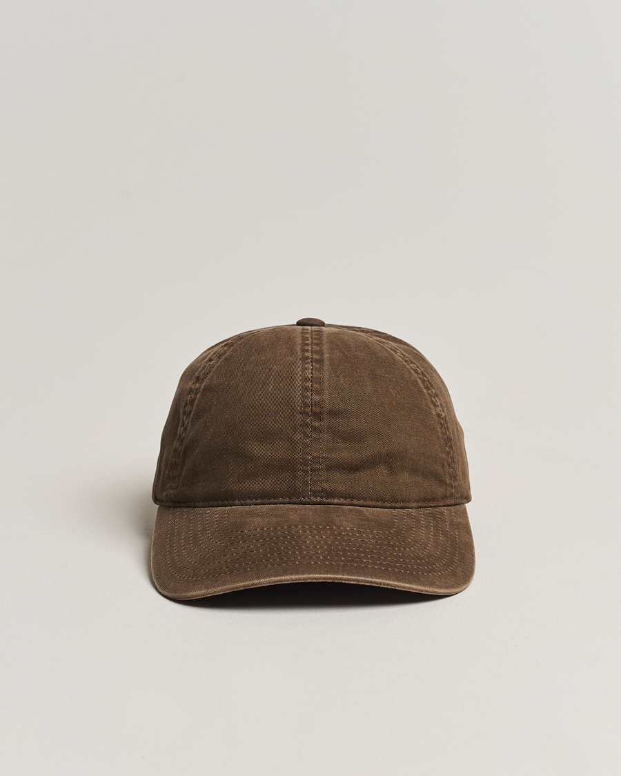 Hombres | Varsity Headwear Washed Cotton Baseball Cap Dark Beige | Varsity Headwear | Washed Cotton Baseball Cap Dark Beige