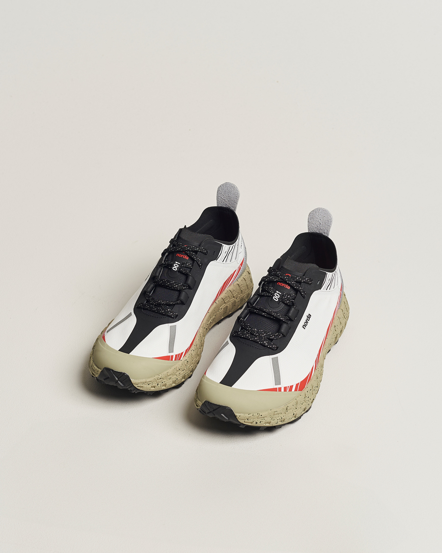Hombres | Zapatillas blancas | Norda | 001 Running Sneakers Magma