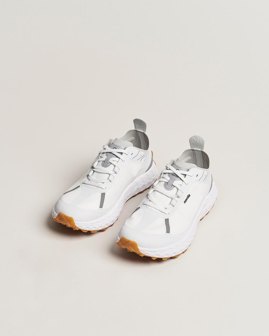 Hombres | Zapatillas blancas | Norda | 001 Running Sneakers White/Gum