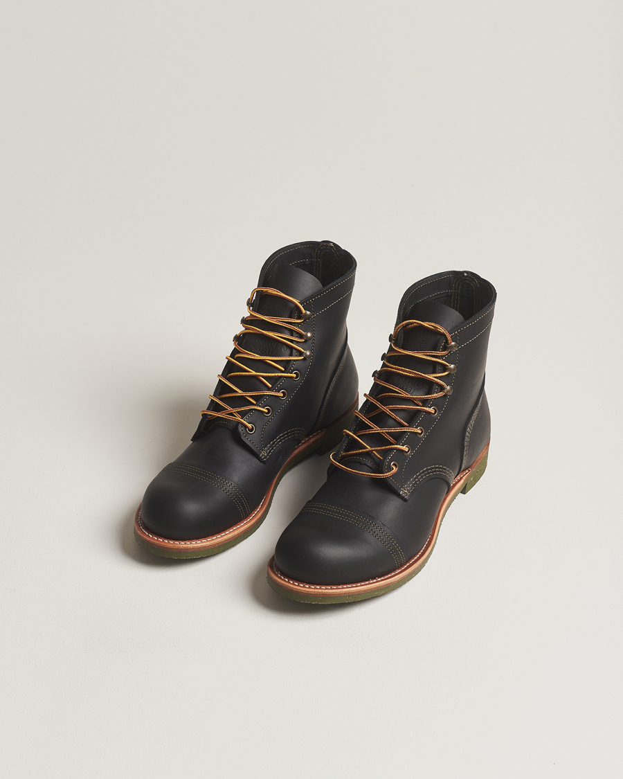 Hombres | Botas | Red Wing Shoes | Iron Ranger Riders Room Boot Black Harness