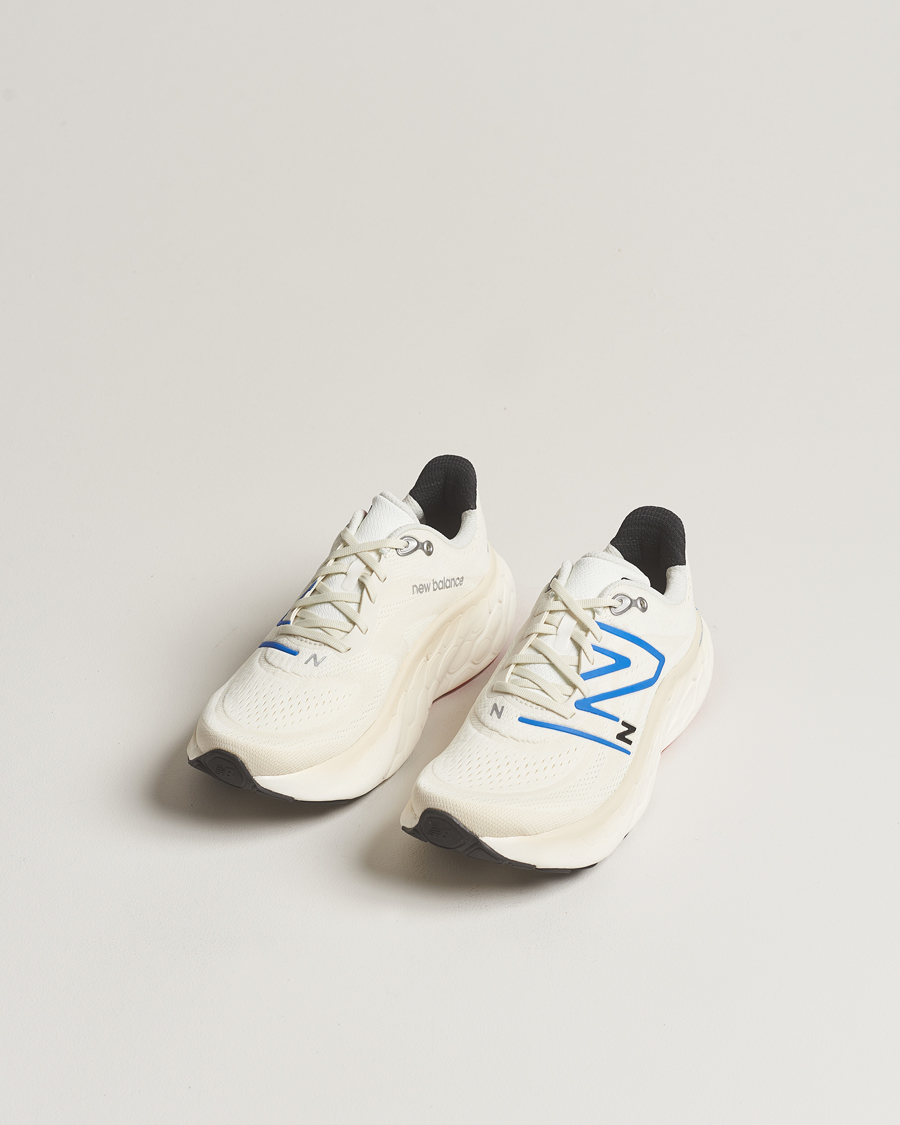 Hombres | Zapatillas blancas | New Balance Running | Fresh Foam X More v4 Sea Salt