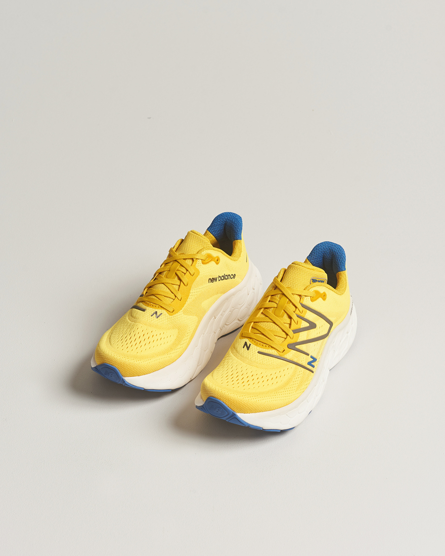 Hombres | New Balance Running Fresh Foam X More v4 Ginger Lemon | New Balance Running | Fresh Foam X More v4 Ginger Lemon