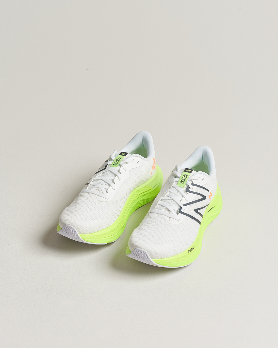 Hombres | New Balance Running FuelCell Propel v4 White | New Balance Running | FuelCell Propel v4 White