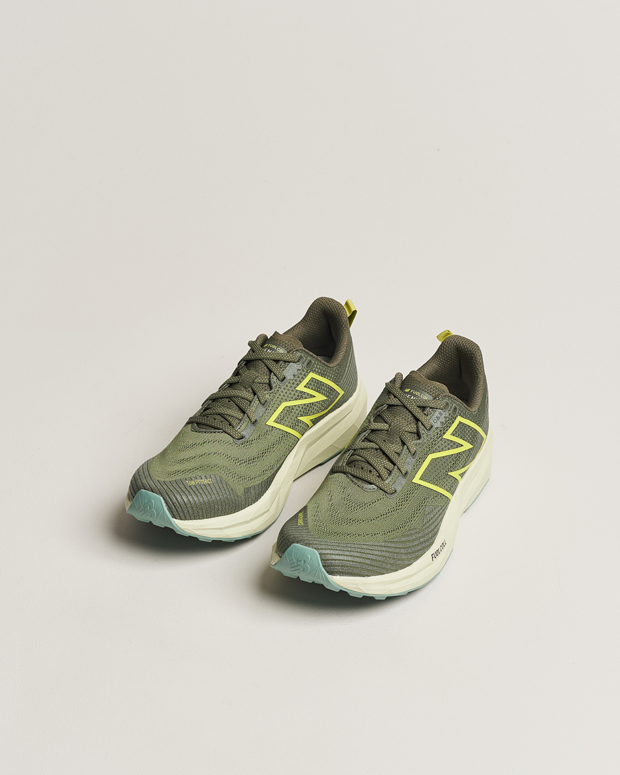 Hombres | Zapatillas de correr | New Balance Running | FuelCell Venym Dark Olivine