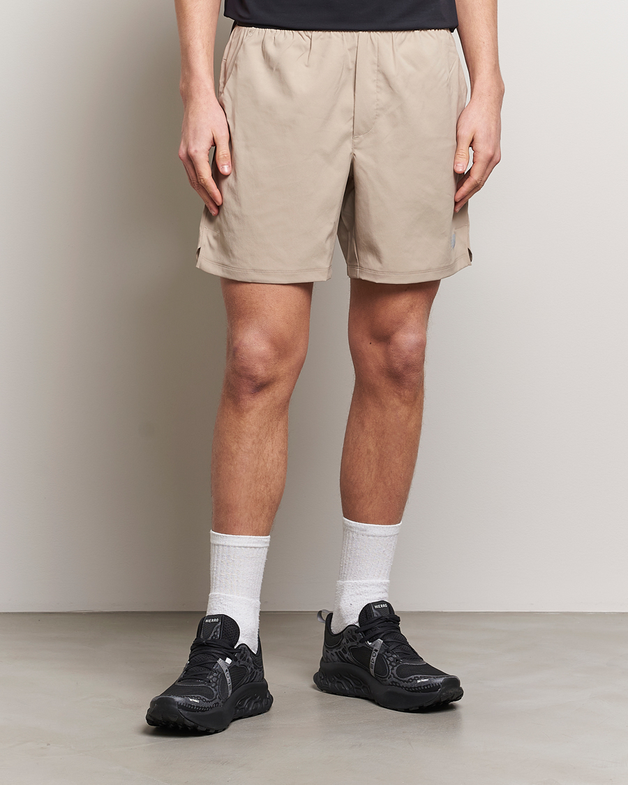 Hombres | Pantalones cortos funcionales | New Balance Running | Seamless Shorts 7 Lined Stoneware