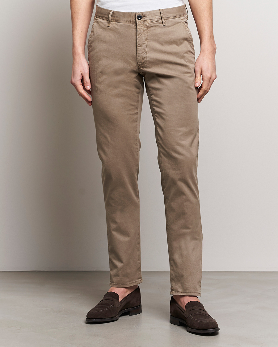 Hombres | Pantalones | Incotex | Slim Fit Garment Dyed Slacks Dark Brown