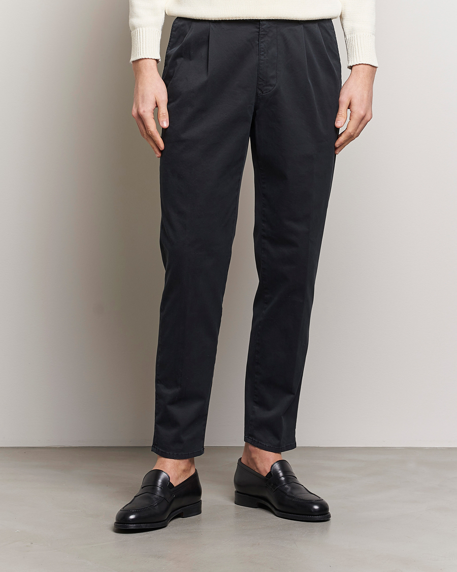 Hombres | Ropa | Incotex | Tapered Fit Pleated Slacks Black