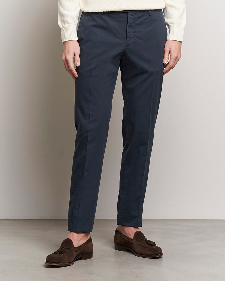 Hombres | Pantalones | Incotex | Slim Fit Comfort Chinos Navy