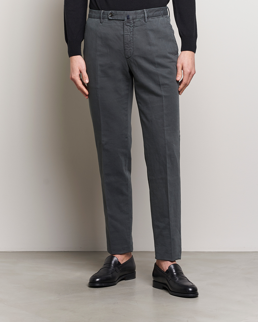 Hombres | Pantalones de lino | Incotex | Regular Fit Comfort Cotton/Linen Trousers Dark Grey