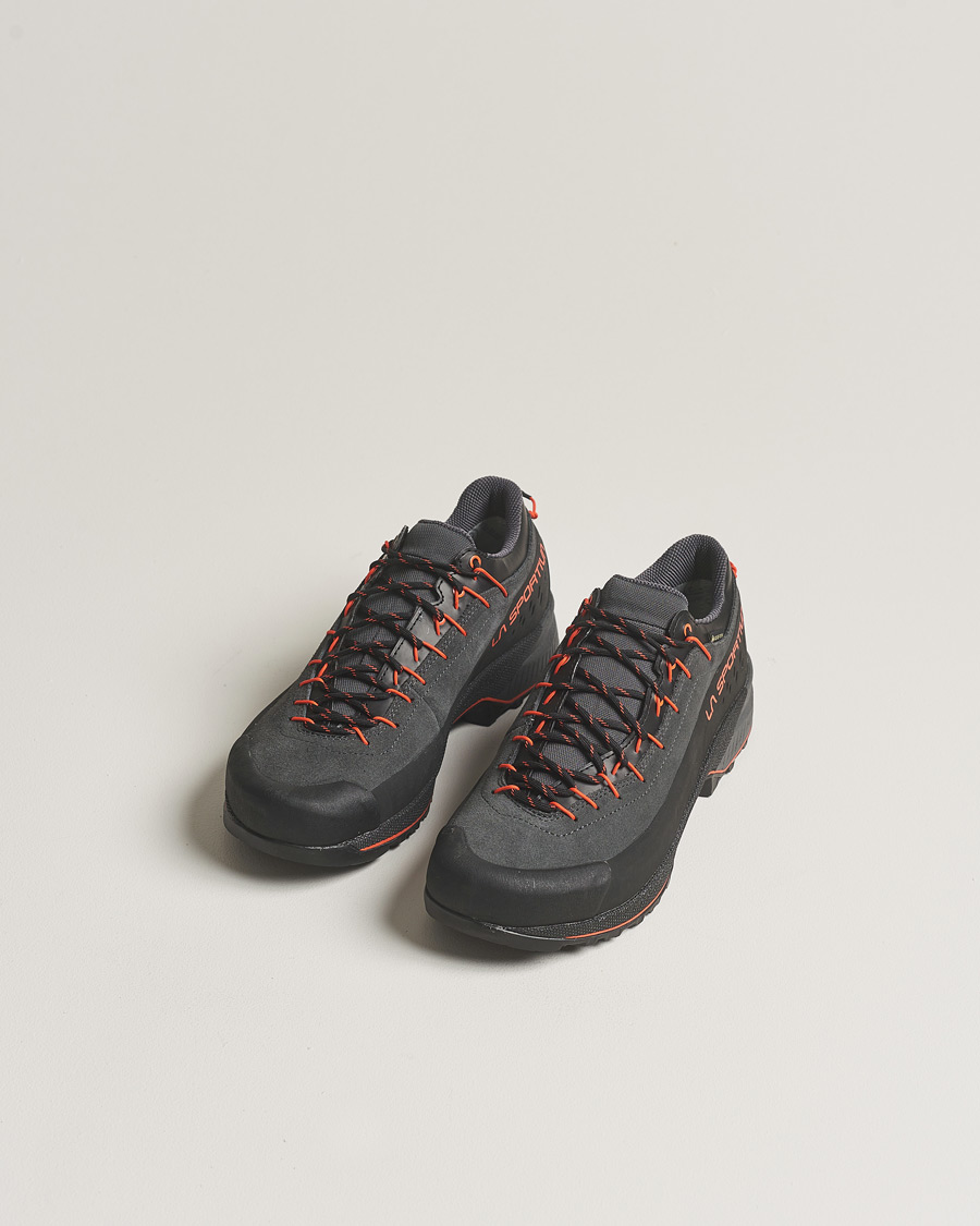 Hombres | La Sportiva TX4 Evo GTX Hiking Shoes Carbon/Cherry Tomato | La Sportiva | TX4 Evo GTX Hiking Shoes Carbon/Cherry Tomato