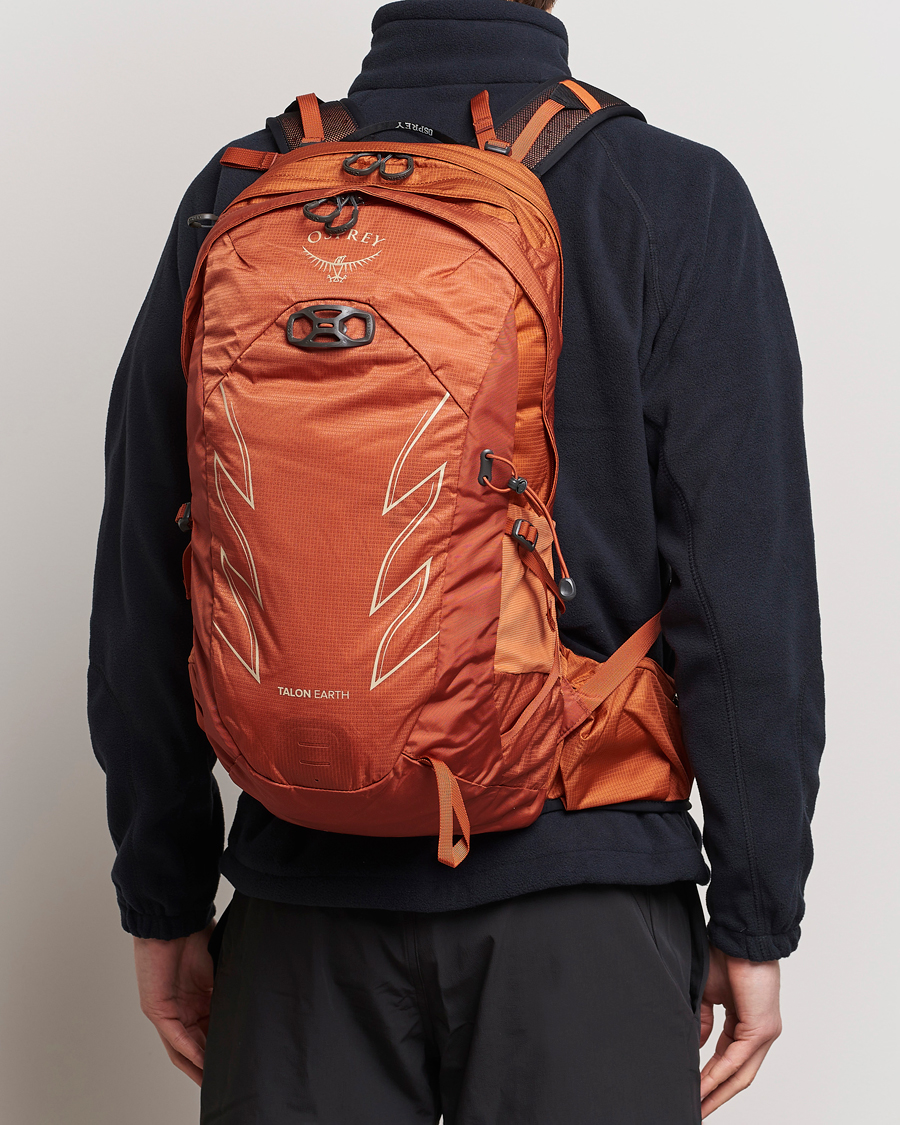 Hombres | Active | Osprey | Talon Earth 22 Backpack Coral