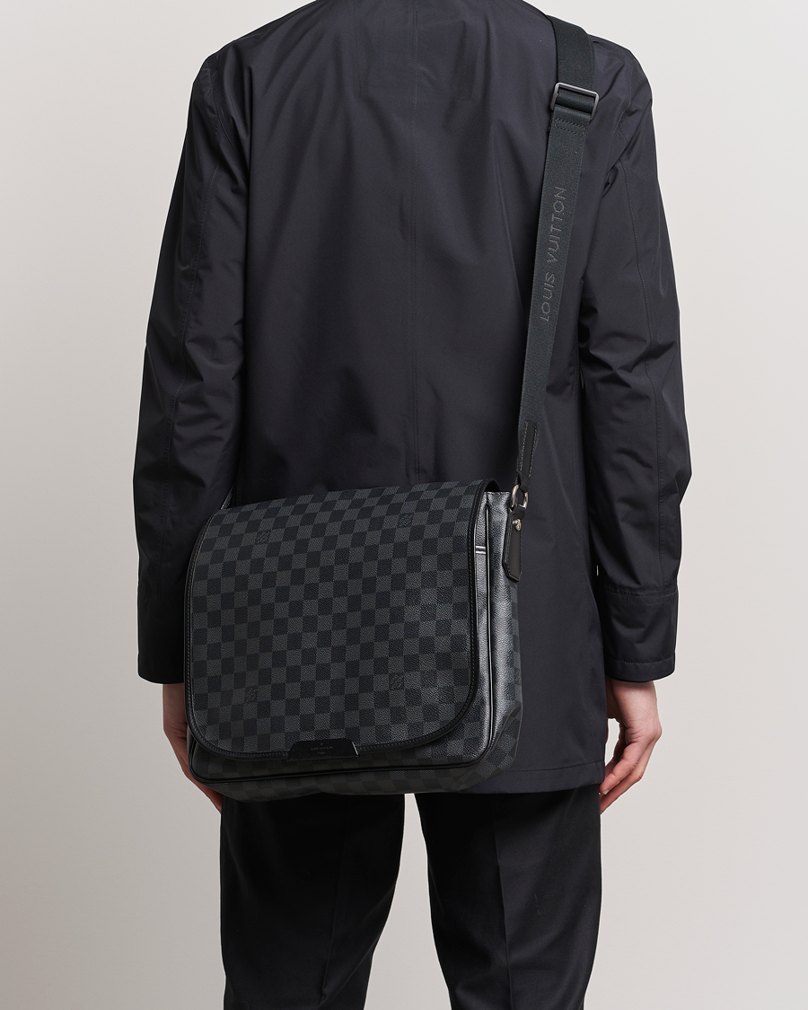 Hombres | Louis Vuitton Pre-Owned | Louis Vuitton Pre-Owned | Daniel MM Satchel Leather Bag Damier Graphite