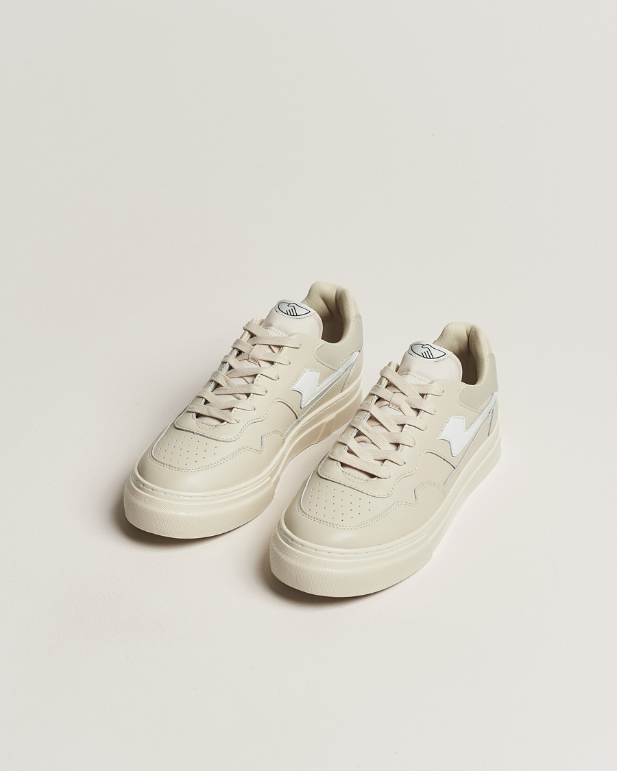 Hombres | Zapatos | Stepney Workers Club | Pearl S-Strike Leather Sneaker Ecru/White