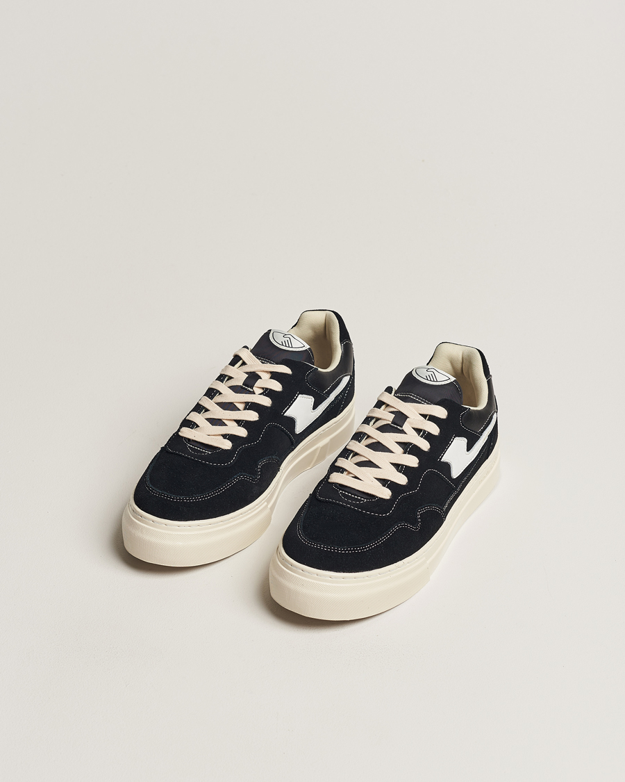 Hombres | Zapatos | Stepney Workers Club | Pearl S-Strike Suede Sneaker Black/White