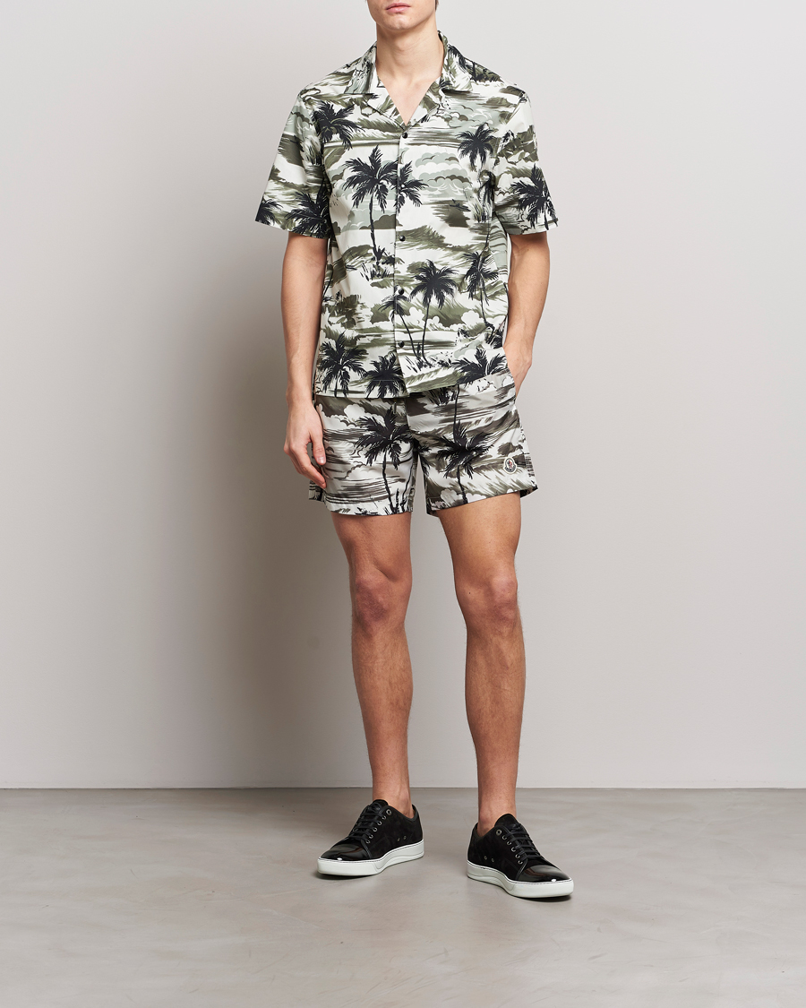 Hombres | Bañadores | Moncler | Palm Printed Swim Shorts White/Olive