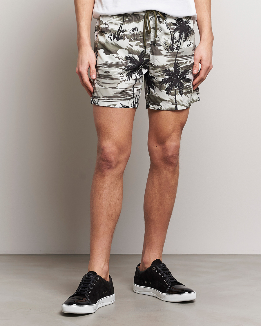 Hombres |  | Moncler | Palm Printed Swim Shorts White/Olive