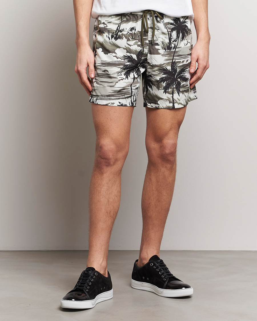 Hombres | Bañadores | Moncler | Palm Printed Swim Shorts White/Olive