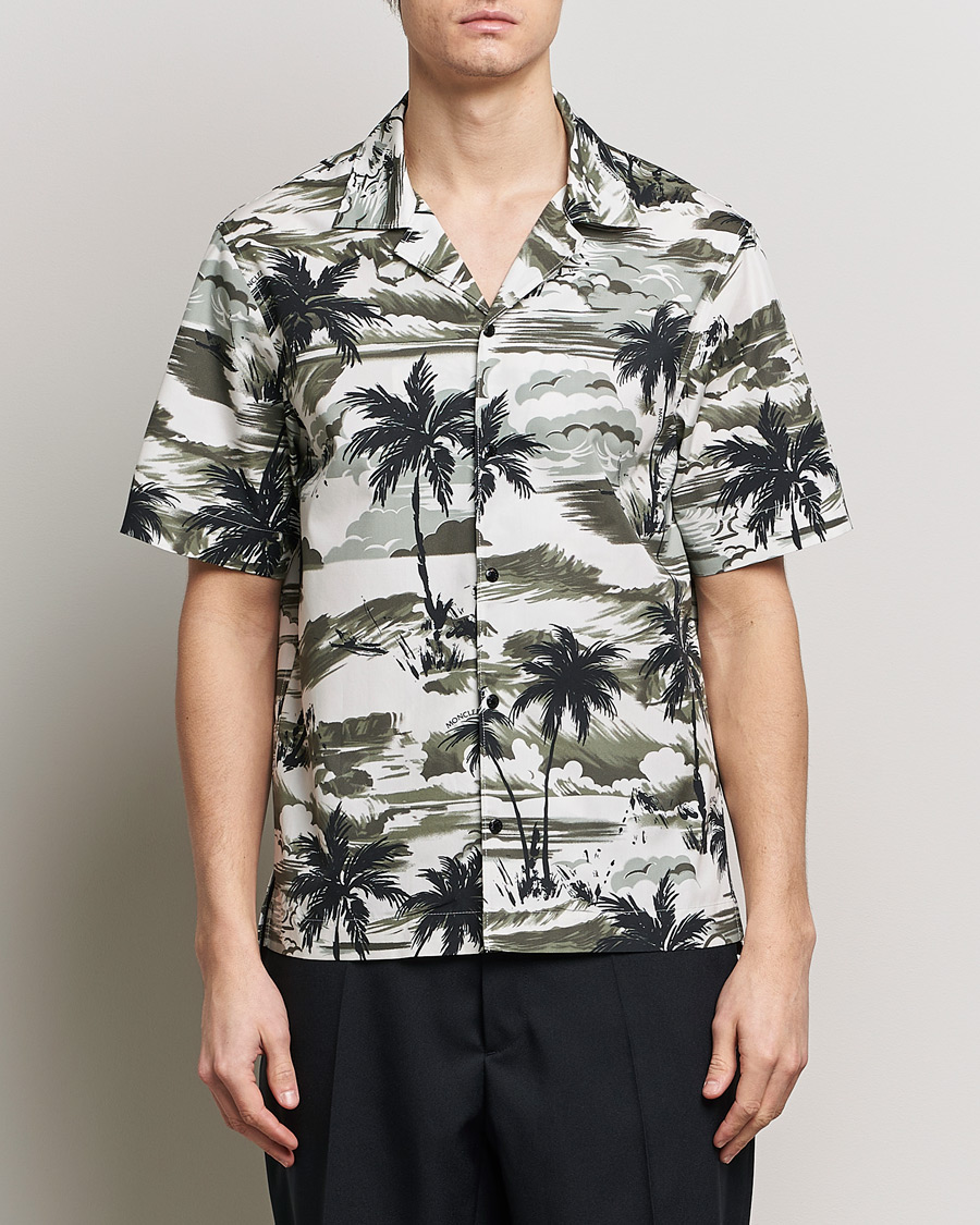 Hombres | Camisas de manga corta | Moncler | Palm Printed Camp Shirt White/Olive