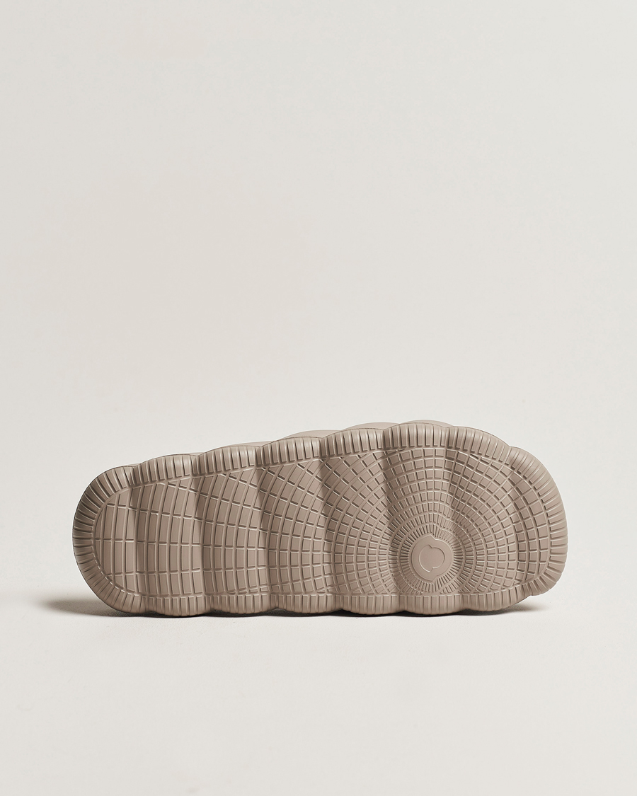 Hombres | Moncler Lilo Slides Beige | Moncler | Lilo Slides Beige