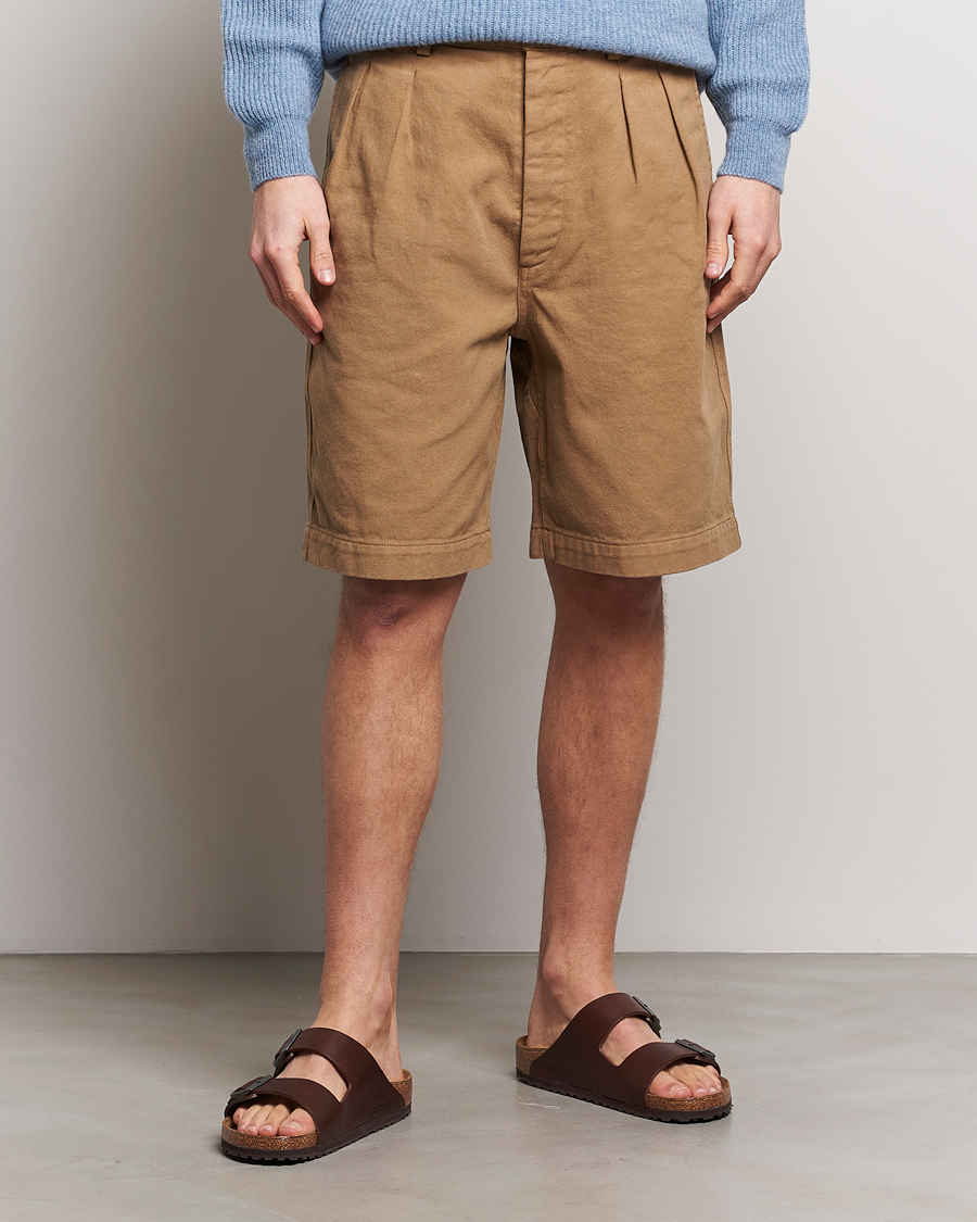 Hombres | Pantalones cortos chinos | Sunflower | Pleated Shorts Khaki