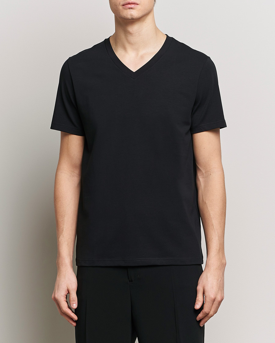 Hombres | Camisetas negras | Filippa K | Organic Cotton V-Neck T-Shirt Black