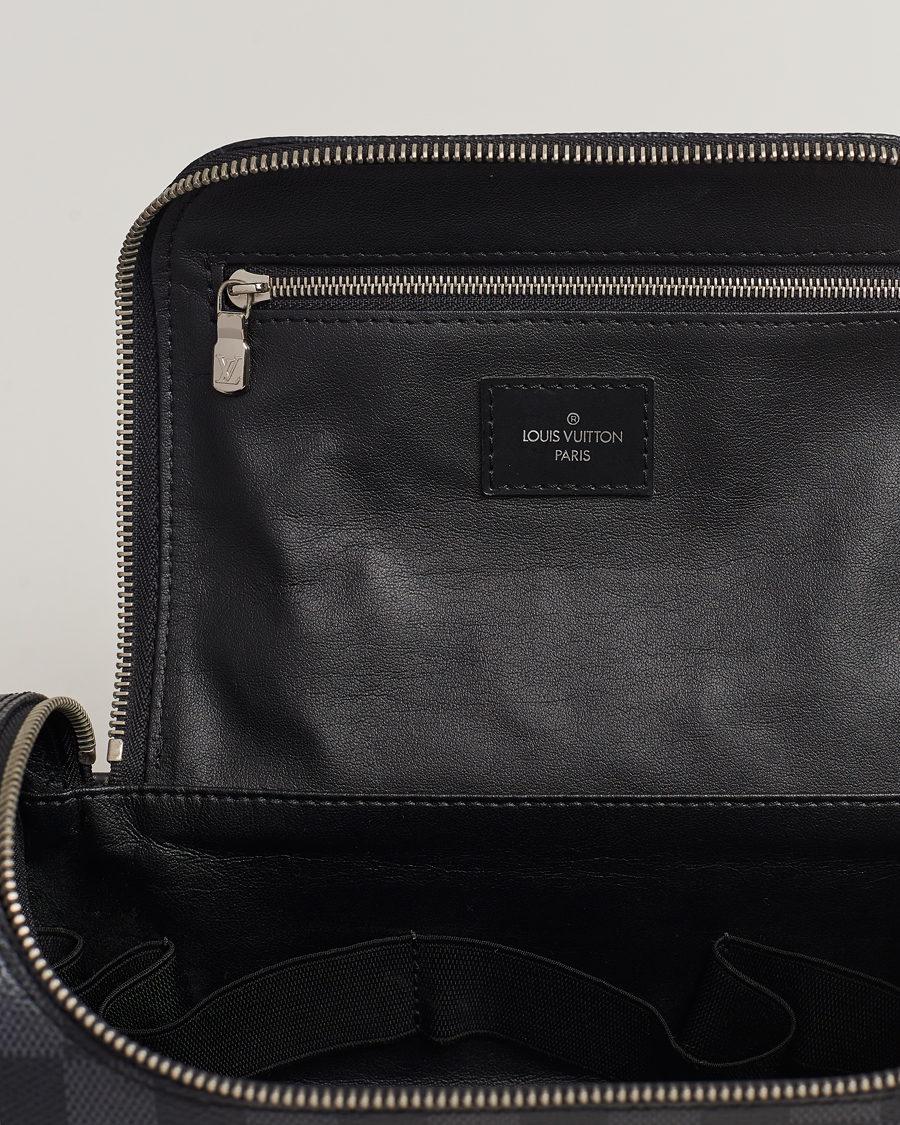 Hombres | Louis Vuitton Pre-Owned Toiletry Bag Damier Graphite | Louis Vuitton Pre-Owned | Toiletry Bag Damier Graphite