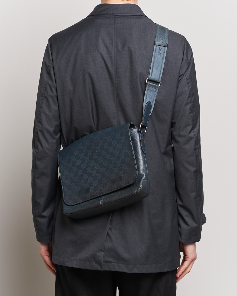 Hombres |  | Louis Vuitton Pre-Owned | District PM Messenger Bag Damier Infini 