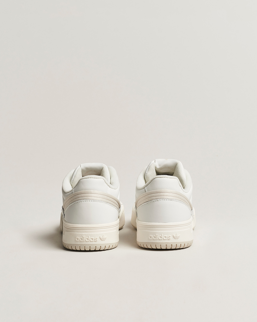 Hombres | adidas Originals Team Court 2 Sneaker Off White | adidas Originals | Team Court 2 Sneaker Off White