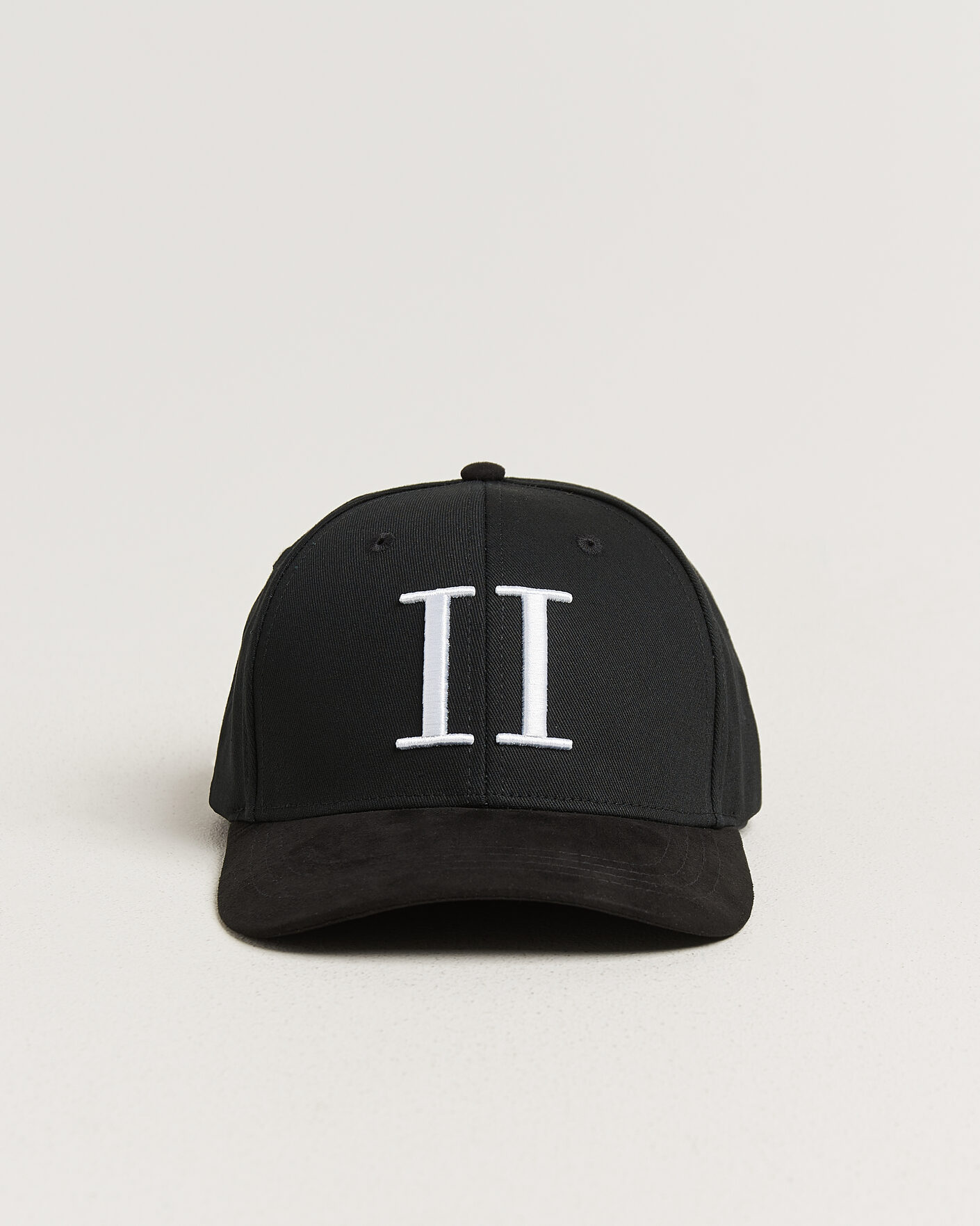 Hombres | Les Deux Baseball Cap Suede II Black/White | LES DEUX | Baseball Cap Suede II Black/White