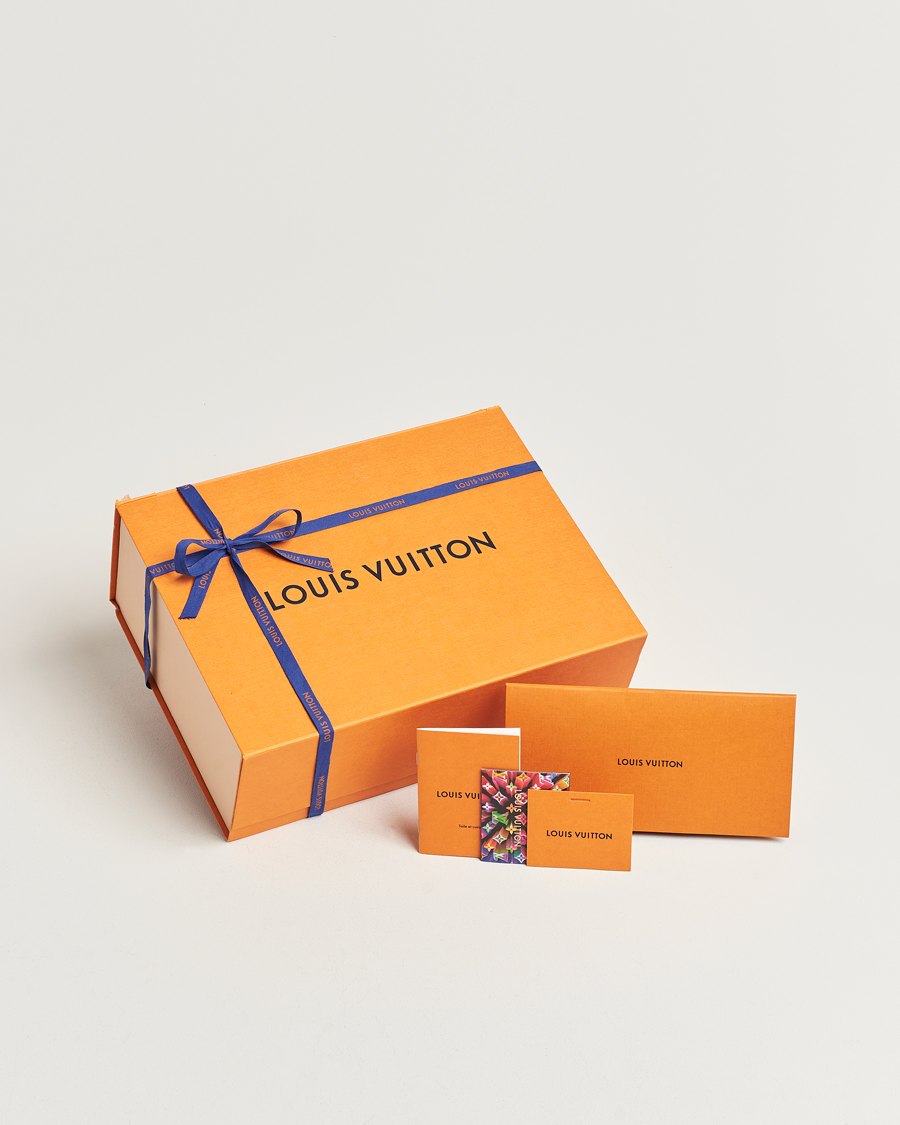 Hombres | Louis Vuitton Pre-Owned Damier Infini Pochette District Shoulder Bag | Louis Vuitton Pre-Owned | Damier Infini Pochette District Shoulder Bag