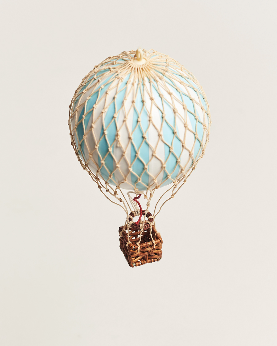 Hombres | Lifestyle | Authentic Models | Floating In The Skies Balloon Light Blue