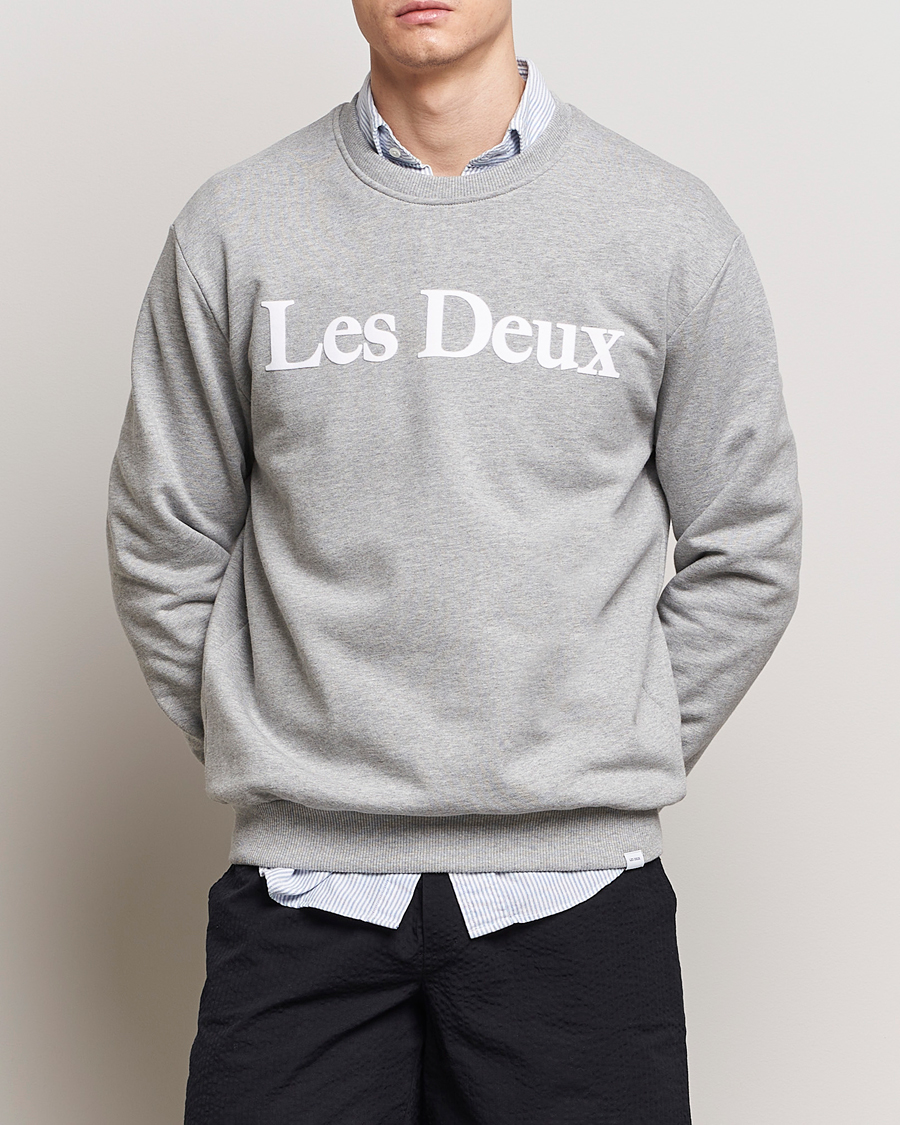 Hombres | LES DEUX | LES DEUX | Charles Logo Sweatshirt Light Grey Melange