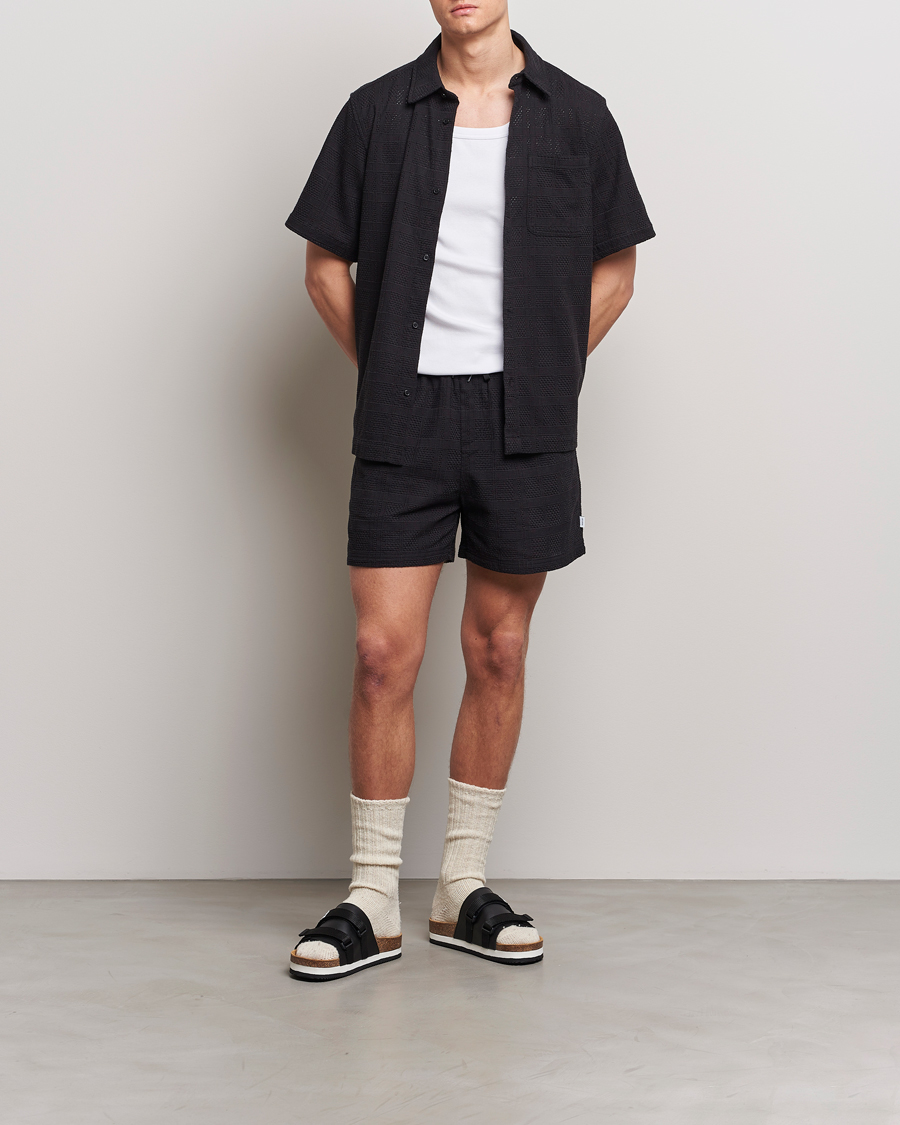 Hombres | Camisas | LES DEUX | Charlie Short Sleeve Knitted Shirt Black