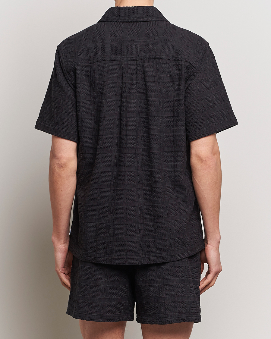 Hombres | Camisas | LES DEUX | Charlie Short Sleeve Knitted Shirt Black