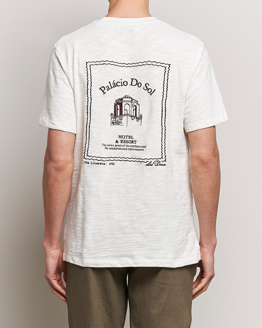 Hombres | Camisetas | LES DEUX | Hotel Embroidery T-Shirt Ivory
