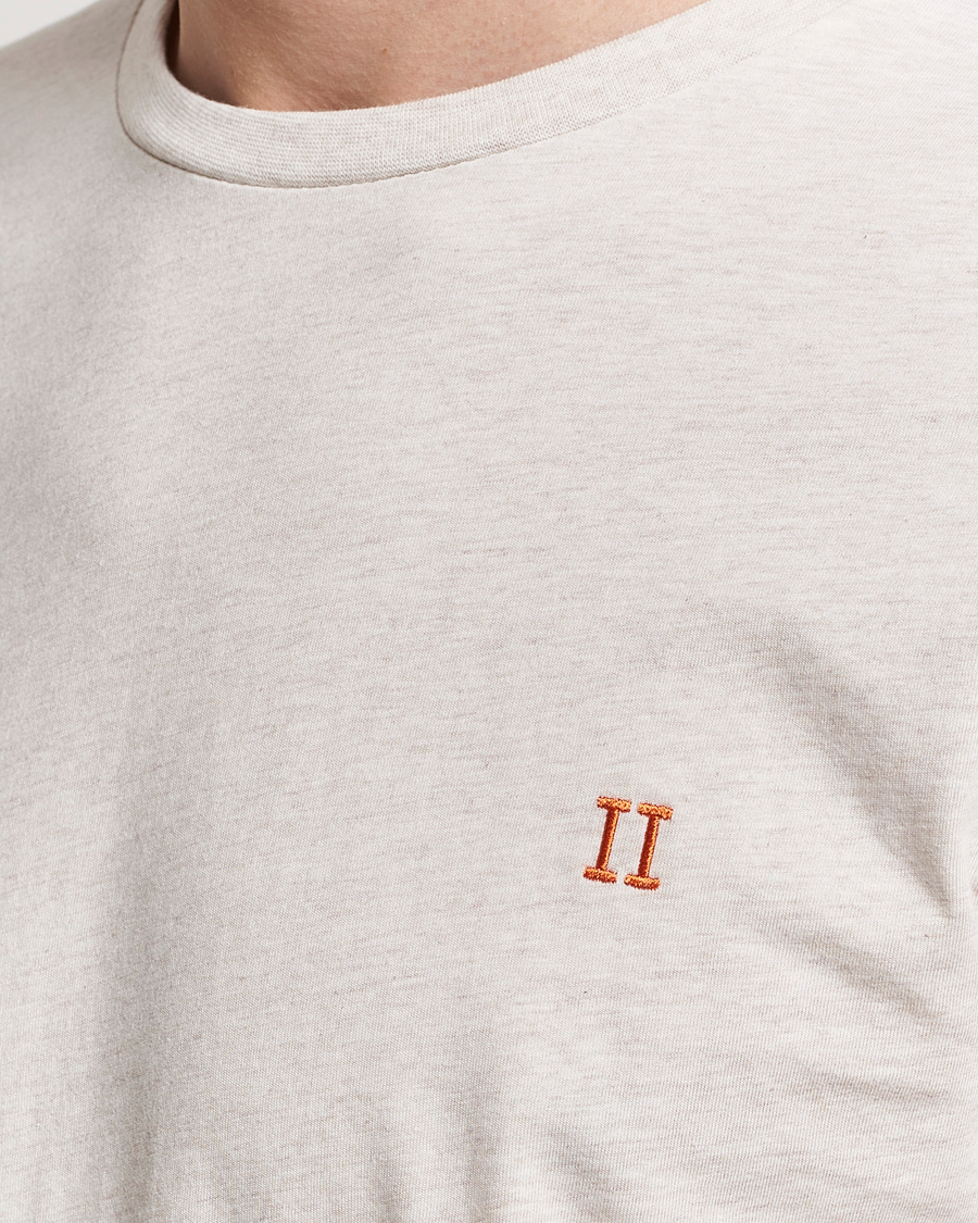 Hombres | Camisetas | LES DEUX | Nørregaard Cotton T-Shirt Ivory Melange